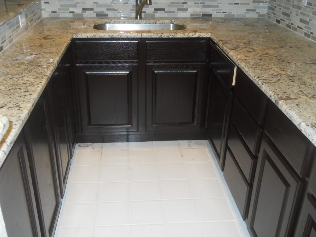 Important_Tips_Tinting_Primers_Before_Painting_Cabinets_Black